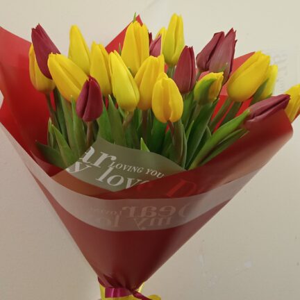 Букет "25 красно-жёлтых тюльпанов"